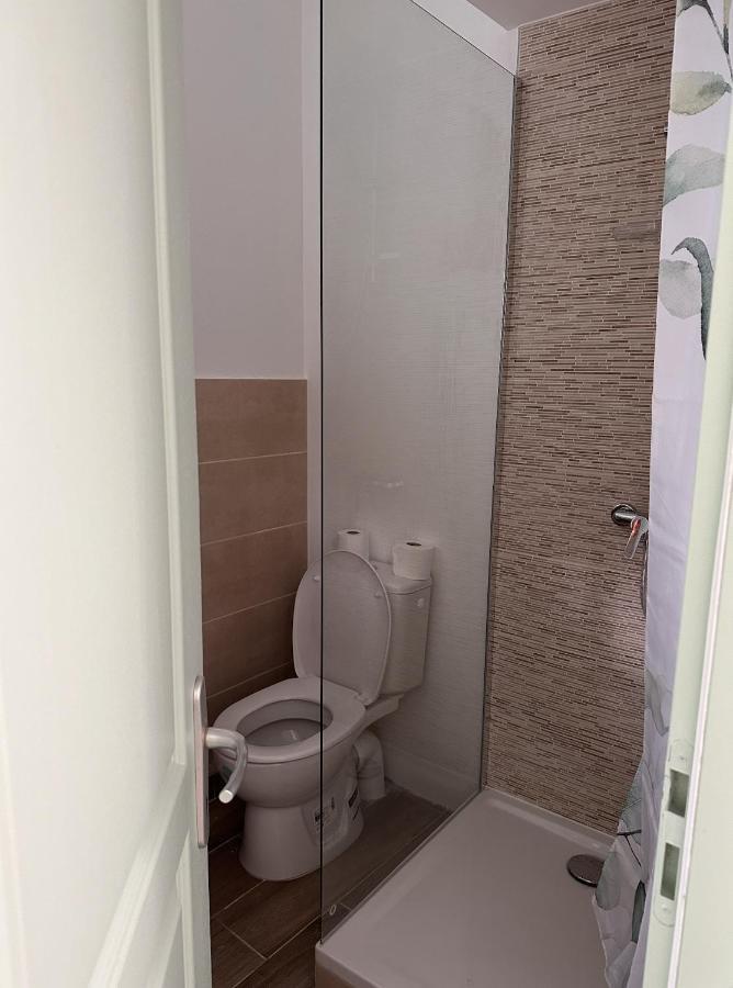 ニームLe Petit Provencalアパートメント エクステリア 写真